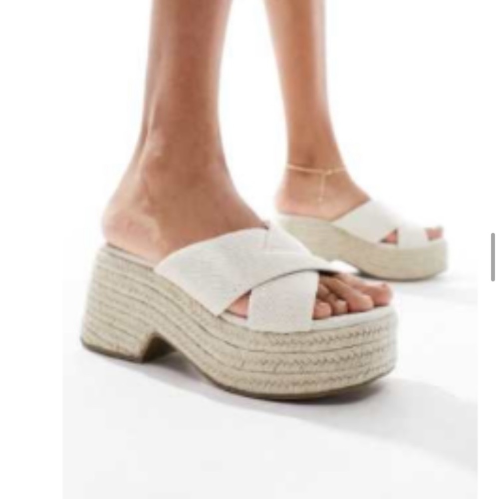 NWOT Wide Fit Espadrille Wedges